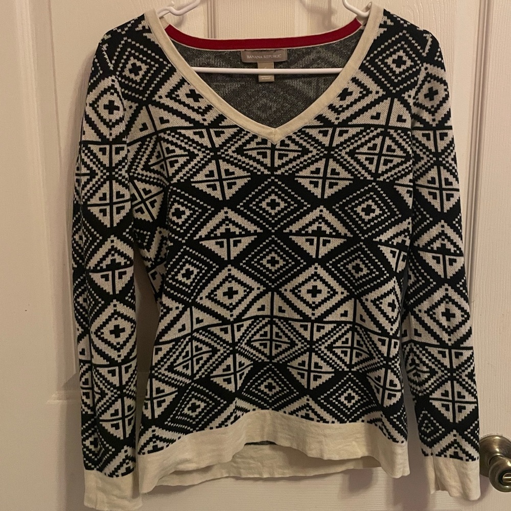 NWOT Banana Republic black and white sweater